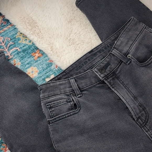 American Eagle Washed Black Stretch Mom Jeans 0 Reg - Picture 7 of 9
